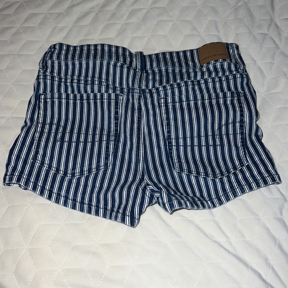 American Eagle Shorts - Picture 3 of 4